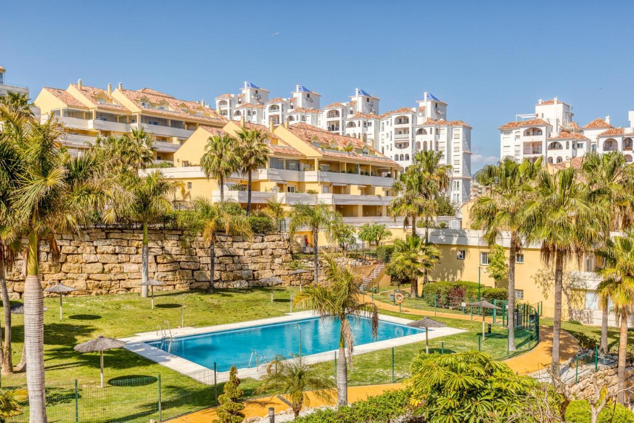 Hanami Puerto Alto Pa 1-1 Estepona Bagian luar foto